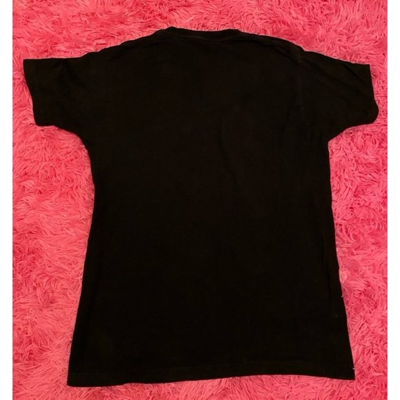 T-Shirt - Picture 2 of 4